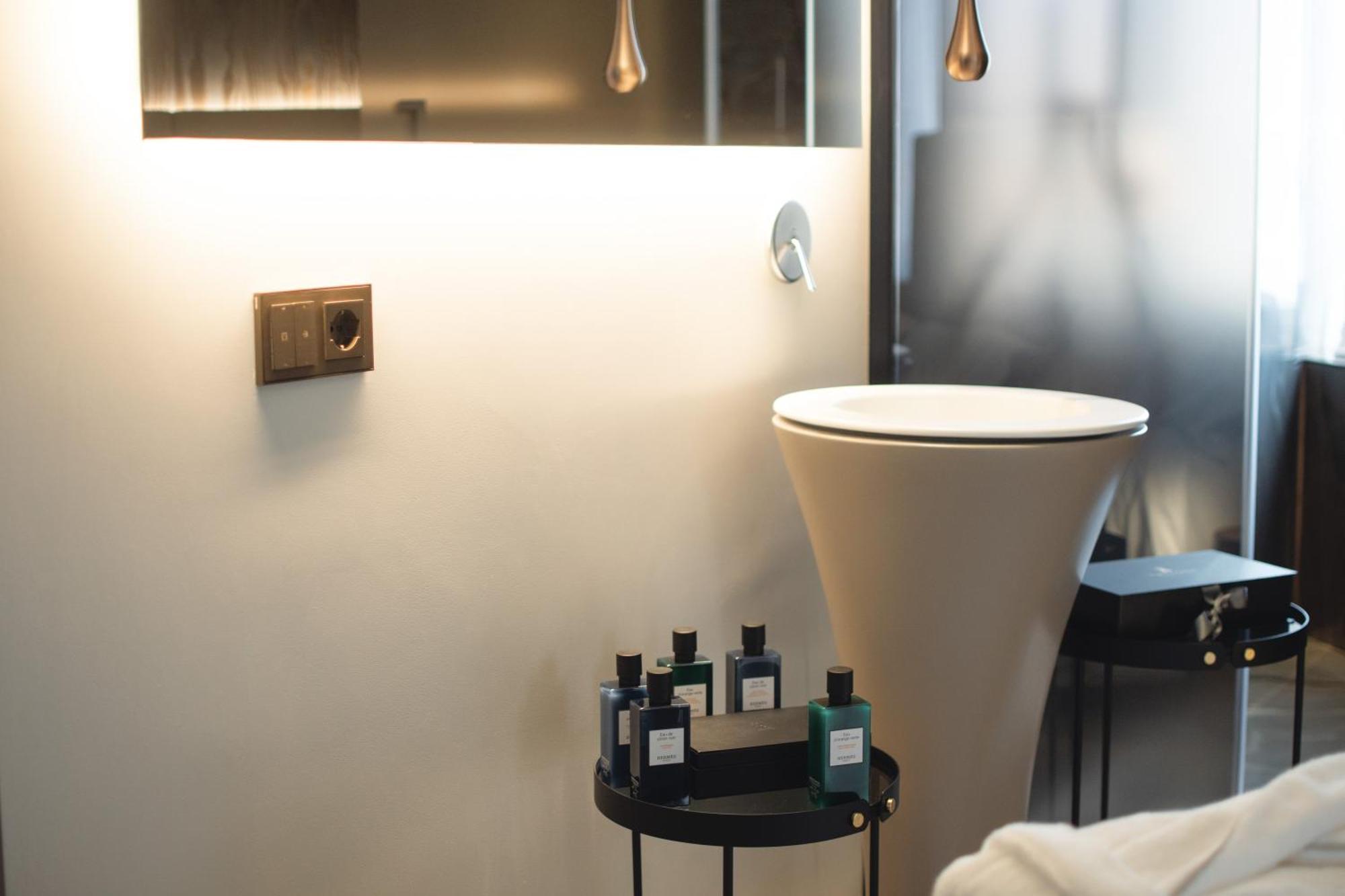 Tritone Luxury Suites Fontana Di Trevi Roma Exterior foto