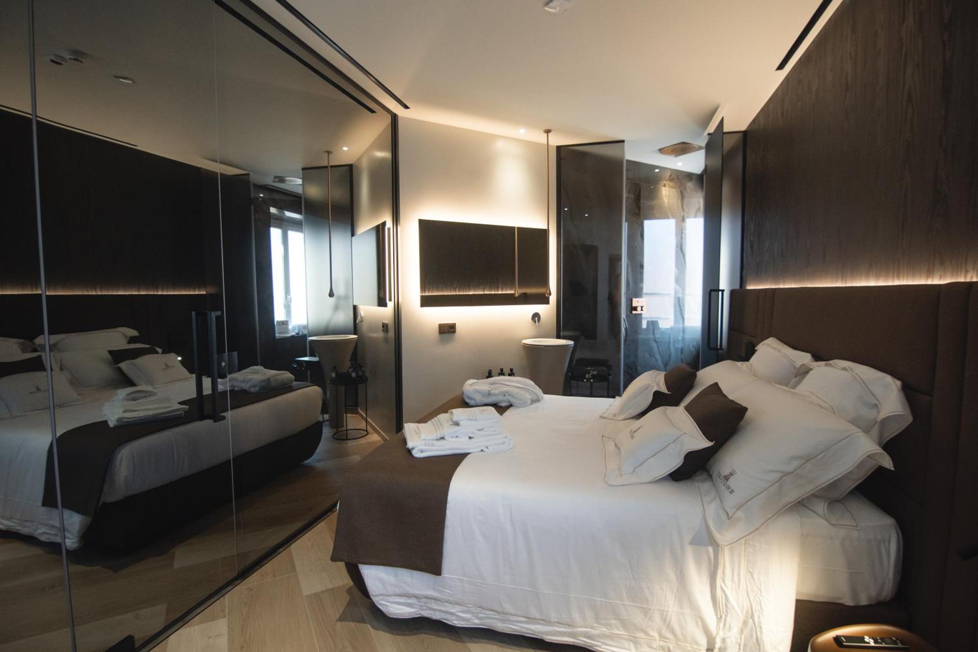 Tritone Luxury Suites Fontana Di Trevi Roma Exterior foto