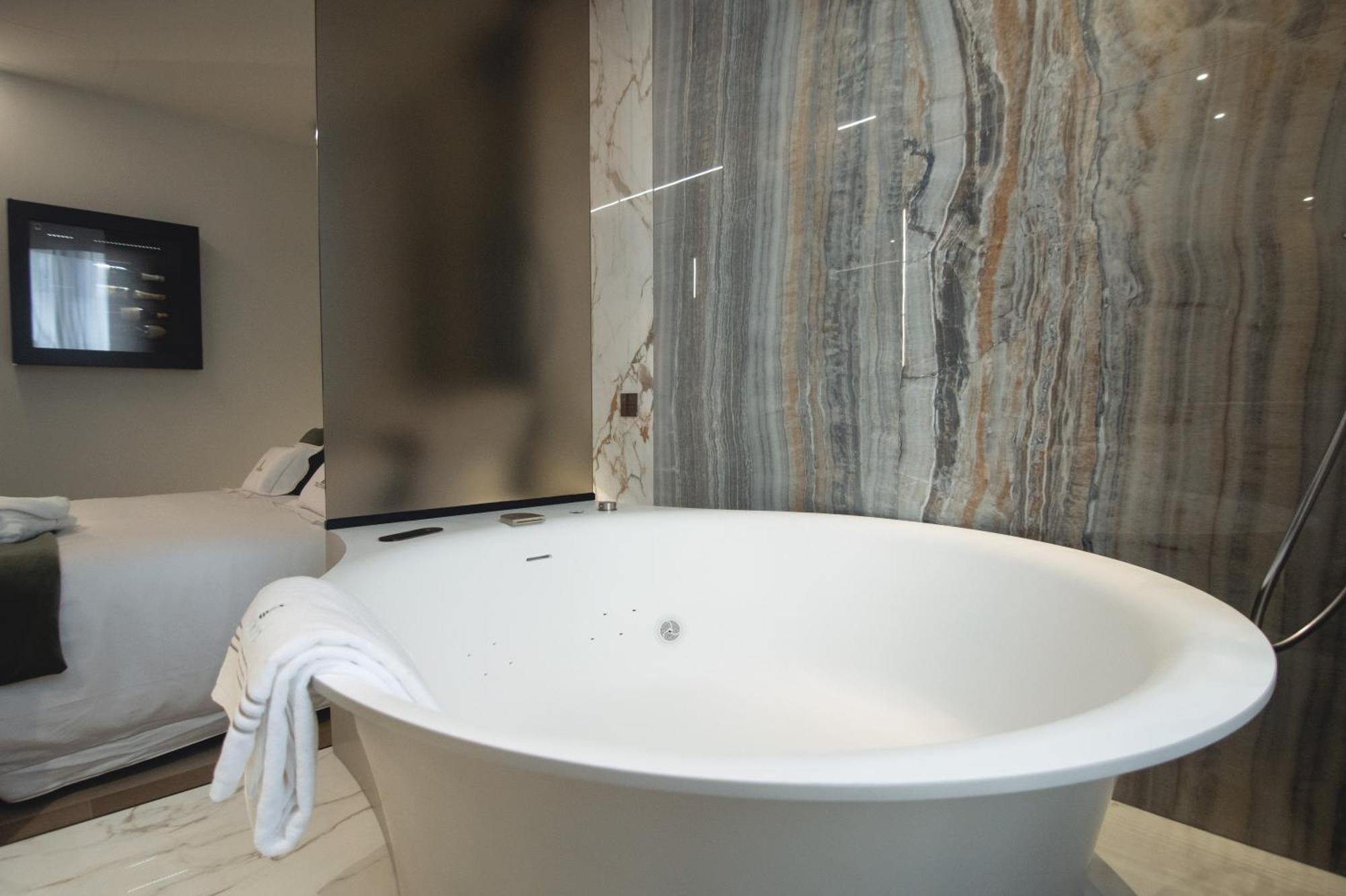 Tritone Luxury Suites Fontana Di Trevi Roma Exterior foto