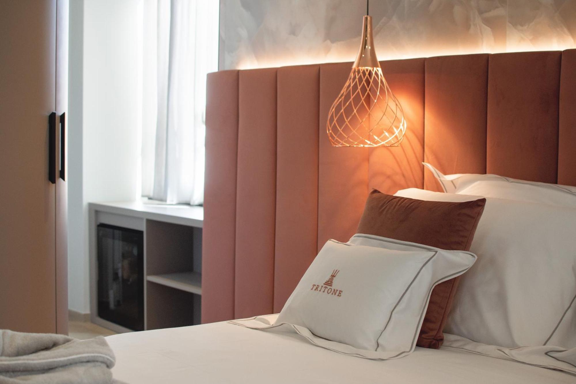 Tritone Luxury Suites Fontana Di Trevi Roma Exterior foto