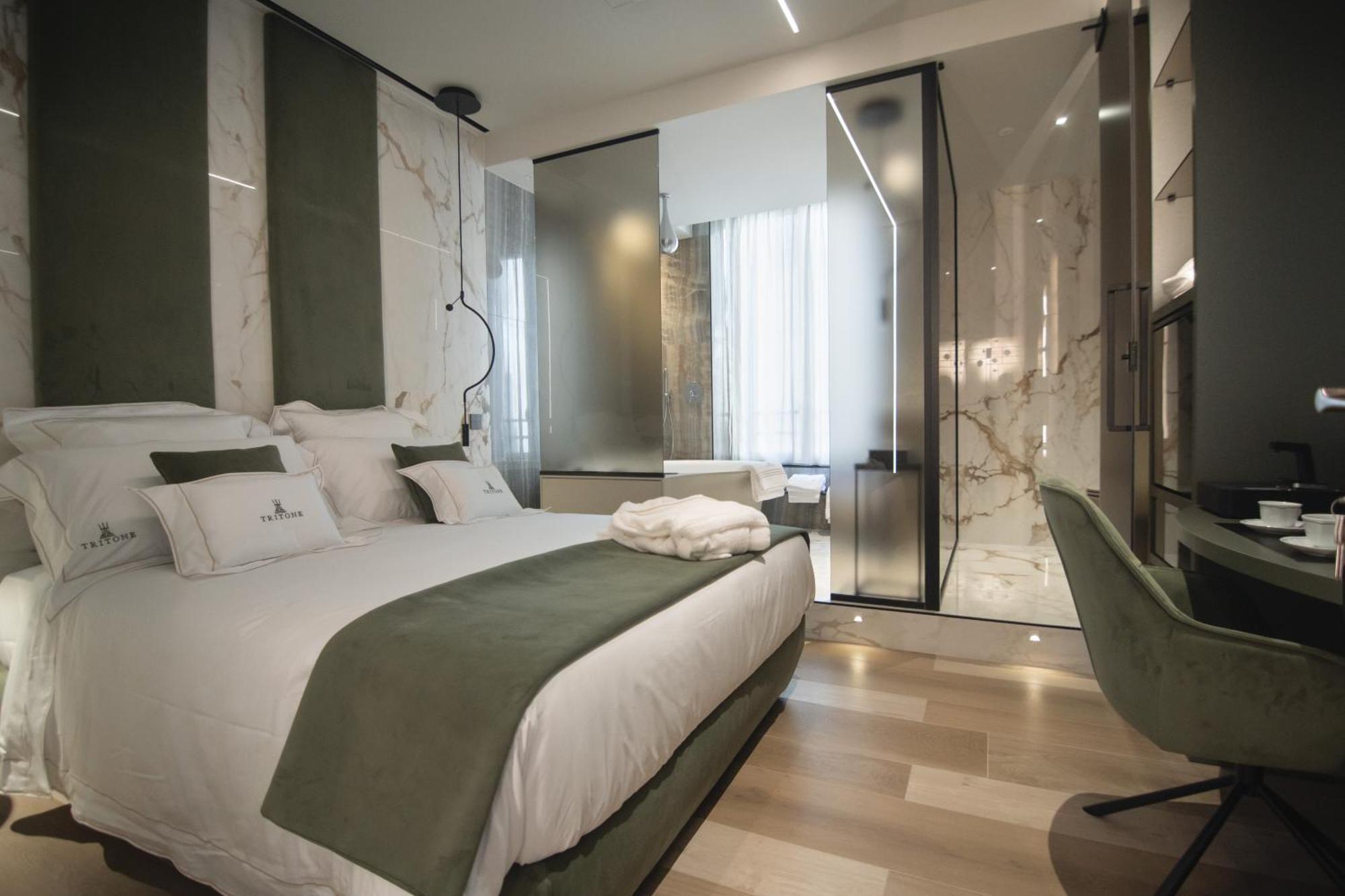 Tritone Luxury Suites Fontana Di Trevi Roma Exterior foto