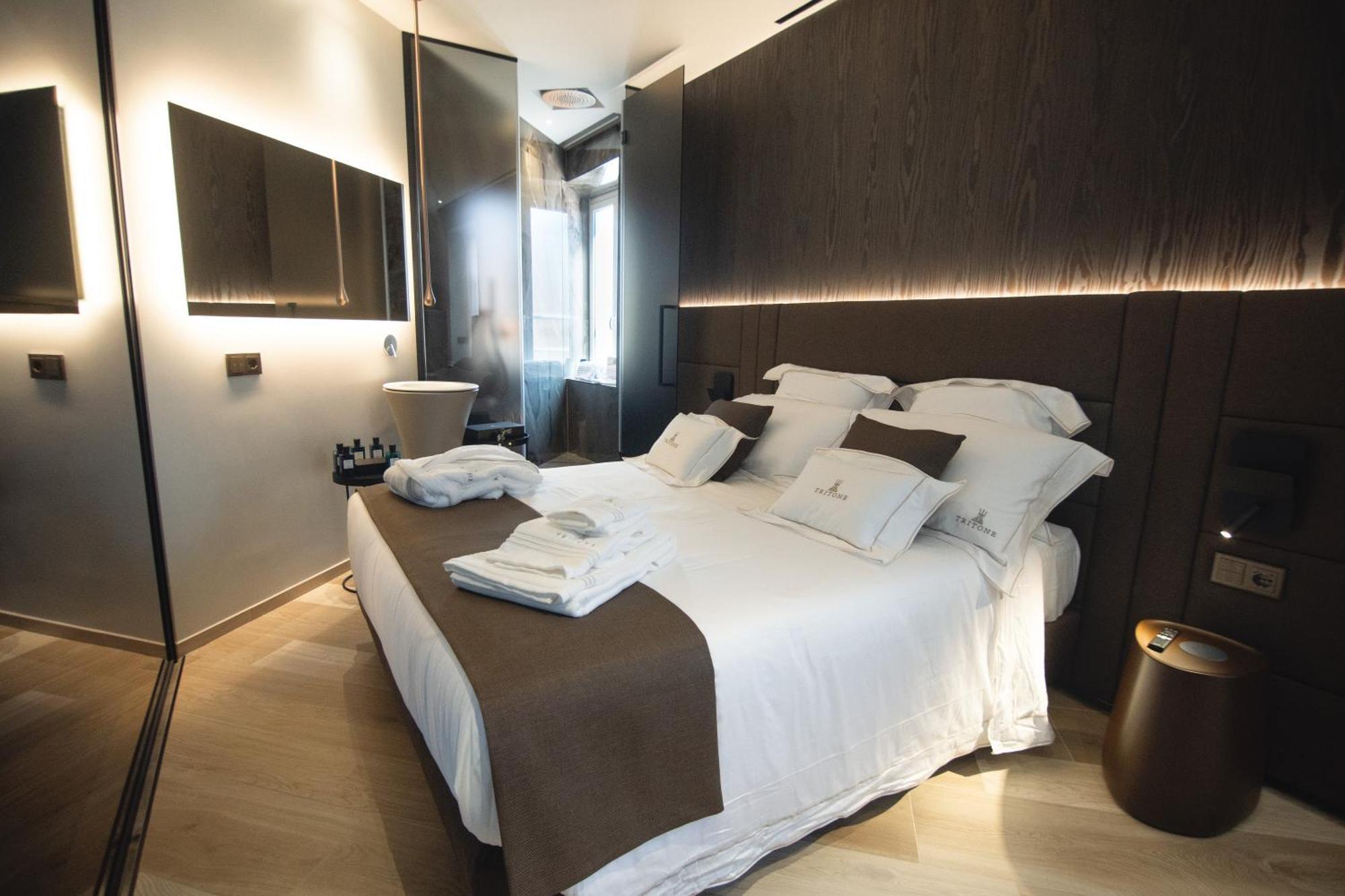 Tritone Luxury Suites Fontana Di Trevi Roma Exterior foto
