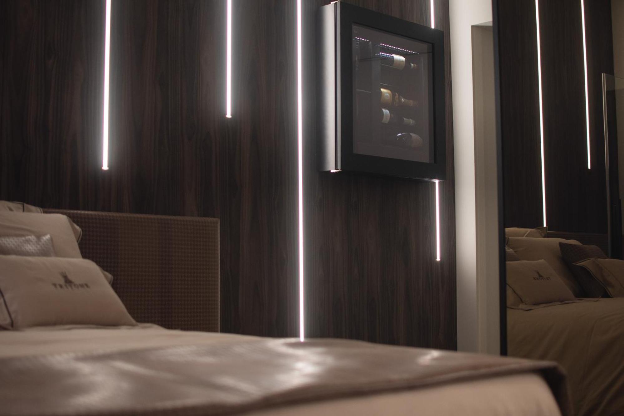 Tritone Luxury Suites Fontana Di Trevi Roma Exterior foto