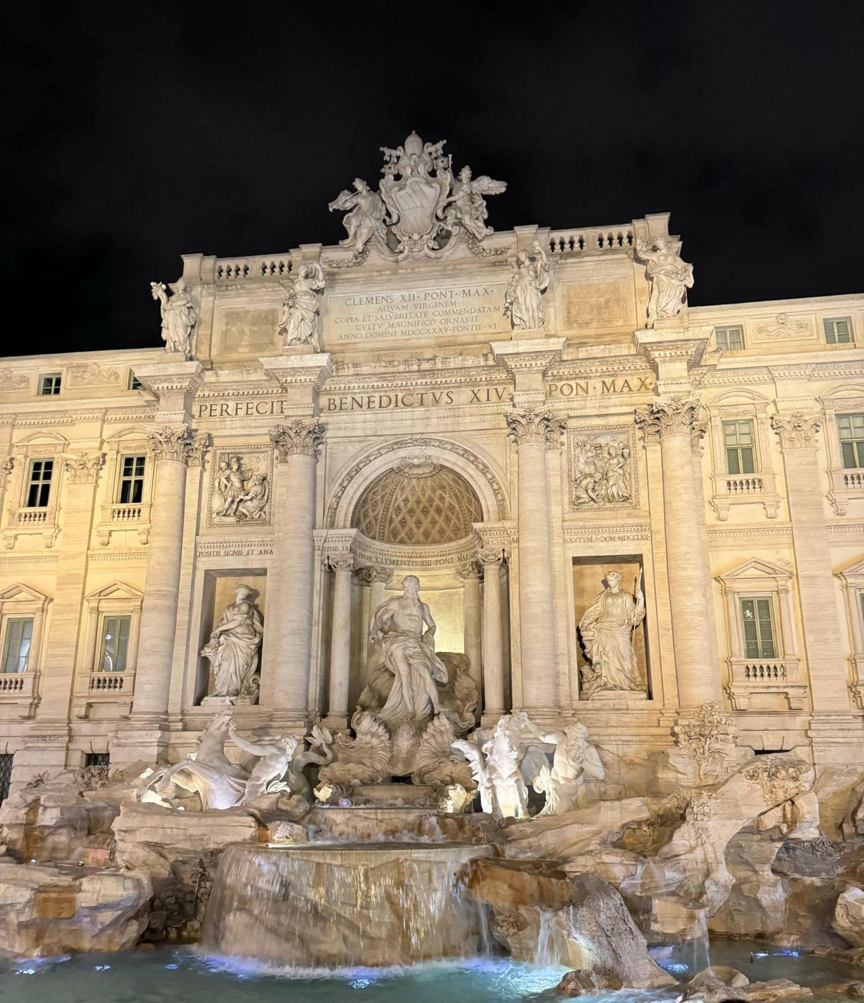 Tritone Luxury Suites Fontana Di Trevi Roma Exterior foto